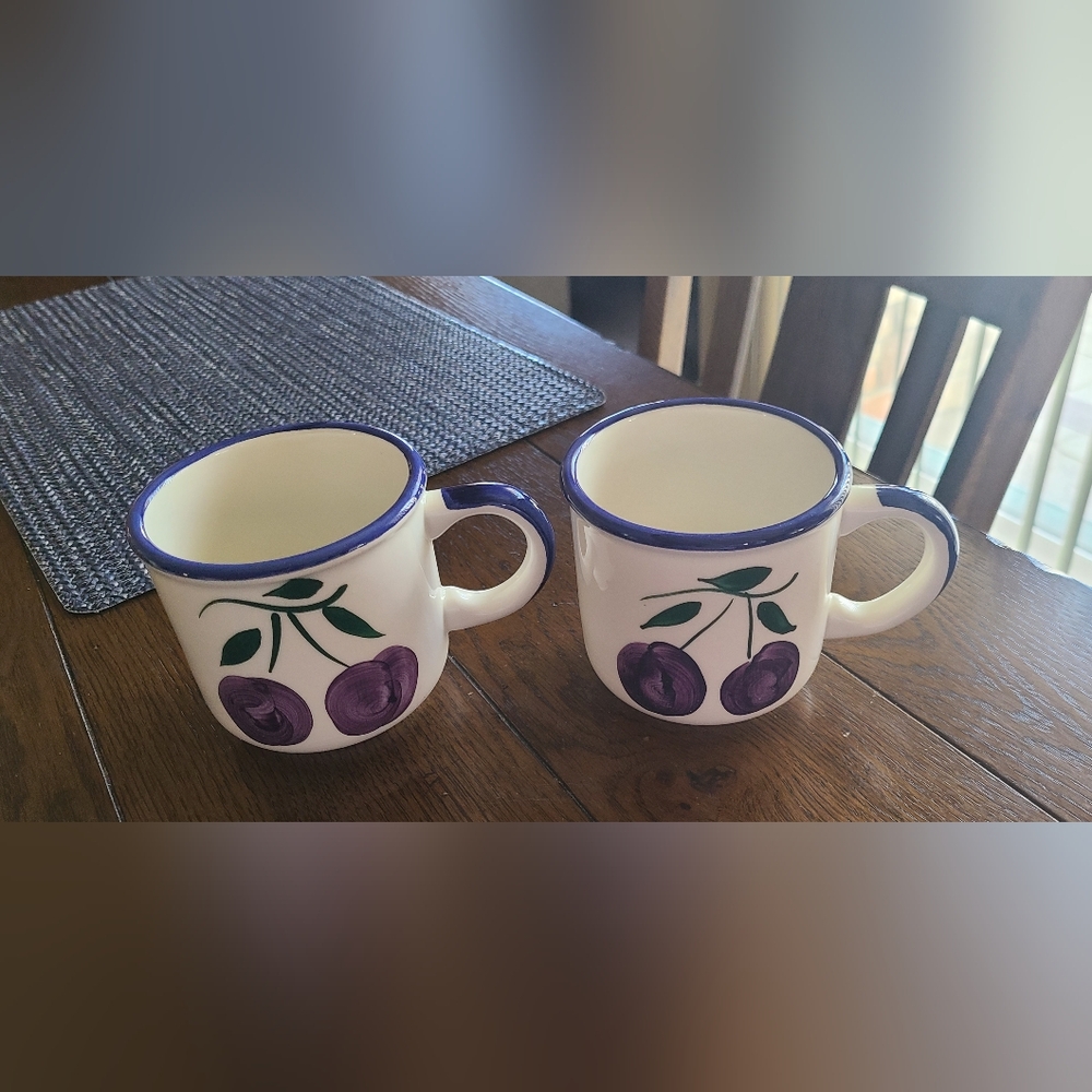 Pair of Furio plum mugs made in Italy 8oz